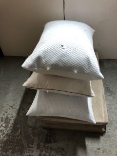QTY OF ITEMS INC PILLOWS