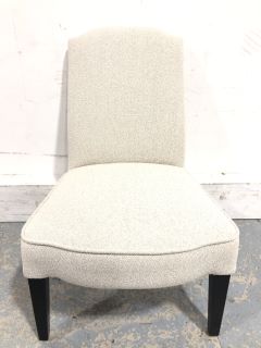 SHAPED FEATURE CHAIR (L/W: 52 D: 53 H: 92) - RRP £650