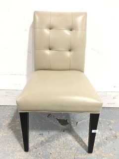 LEATHER CHAIR (L/W: 50 D: 50 H: 89) - RRP £125
