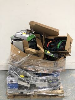 PALLET OF ASSORTED GAMING ITEMS/HEADPHONES TO INCLUDE TURTLE BEACH RECON 70 WIRED HEADPHONES AND TURTLE BEACH PS4 PRO RECON 70 HEADPHONES RRP £500