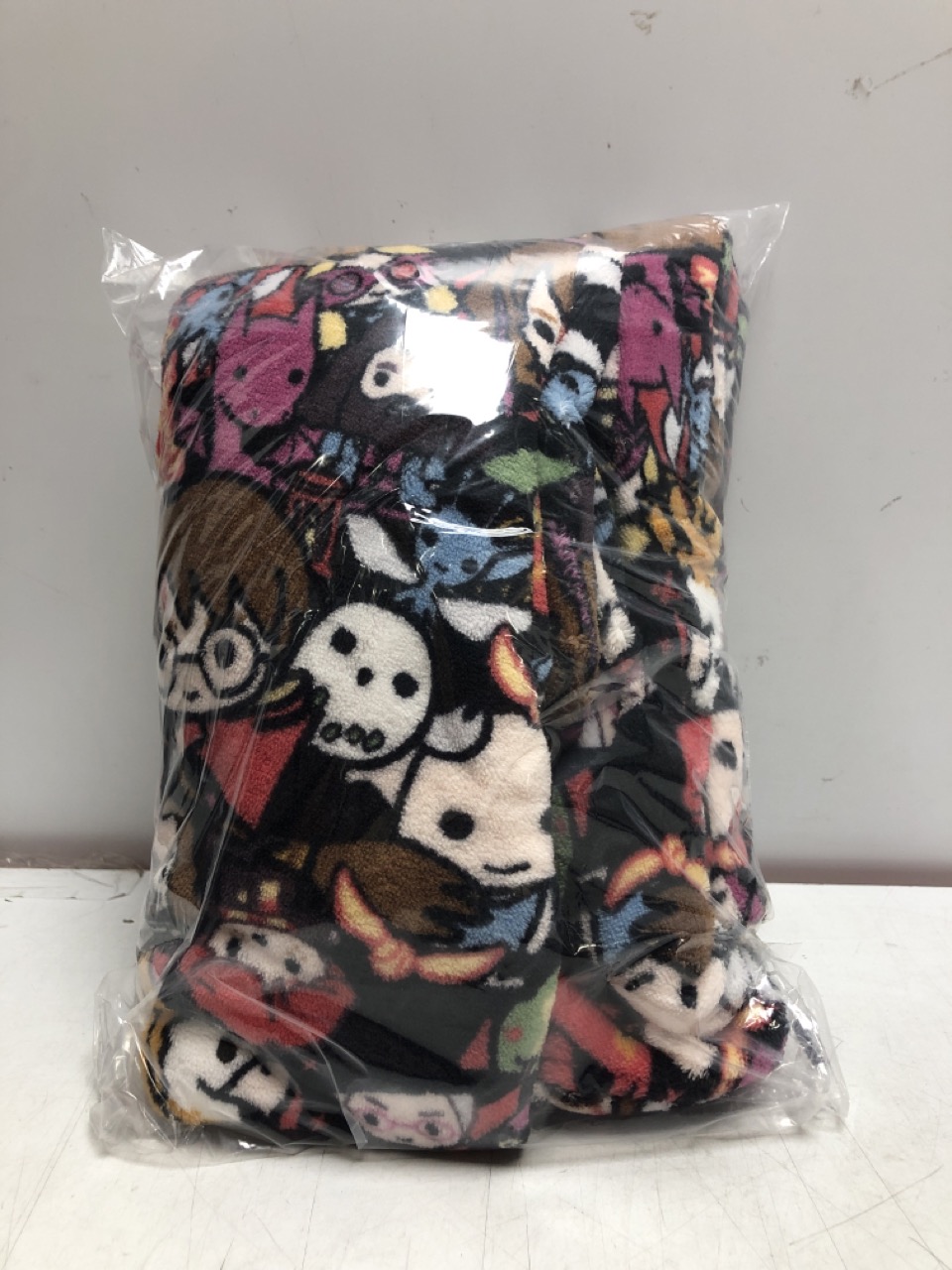 John Pye Auctions ASSORTED CLOTHING TO INCLUDE MENS SKI