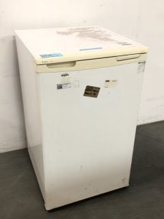 1 X WHITE UNDER COUNTER LEC LARDER FRIDGE ( VIEWING ADVISED FRIDGE IS IN USED CONDITION) RRP £199