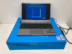 MEDION AKOYA NOTEBOOK E15301 256 GB LAPTOP IN SILVER (WITH BOX AND CHARGER, ONLY WORKS ON MAINS POWER). AMD RYZEN 3 3200 U, 8 GB RAM, , AMD RADEON VEGA 3 GRAPHICS [JPTZ5203].