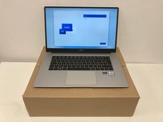 HUAWEI BOM-WDQ9 512 GB LAPTOP IN SILVER (WITH CHARGER AND NON-ORIGINAL BOX, KEYBOARD WITH FOREIGN LAYOUT). AMD RYZEN 5 5500U, 8 GB RAM, , AMD RADEON GRAPHICS [JPTZ5141].