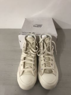 CONVERSE CHUCK TAYLOR ALL STAR TRAINERS SIZE 5