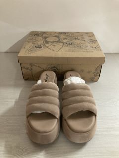 PAIR OF ALMOST PARADISE PLATFORMS IN IRIS SANDS - SIZE 39 - RRP $128