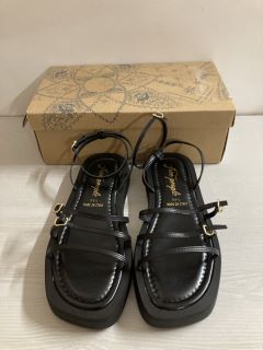 PAIR OF FIONNA BLACK SANDALS - SIZE 39.5 - RRP $128