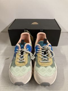 PAIR OF FLOWER MOUNTAIN KOTETSU WOMEN'S TRAINERS - SIZE 39 - RRP $228