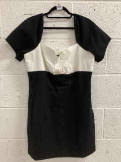 WOMEN'S DESIGNER DRESS IN BLACK/WHITE - SIZE XL - RRP £120