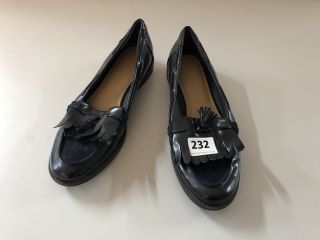 M&S COLLECTION SHOES SIZE: 7