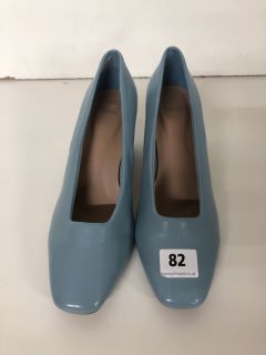 TWO PAIRS OF HEELS TO INCLUDE M&S SIZE 8