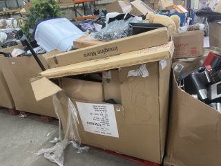 PALLET OF ASSORTED ITEMS INC GIANT TEDDY BEAR & TOWER FAN