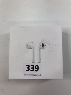 APPLE AIRPODS EARPODS IN WHITE. (WITH BOX)  [JPTN37800]