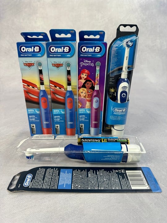 5x Oral-B Toothbrushes Inc Pro Expert (VAT ONLY PAYABLE ON BUYERS PREMIUM)
