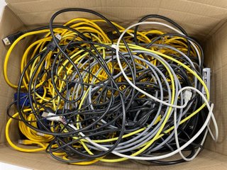 BOX OF ASSORTED USB, ETHERNET, VGA & OTHER CABLES. [JPTM113920]