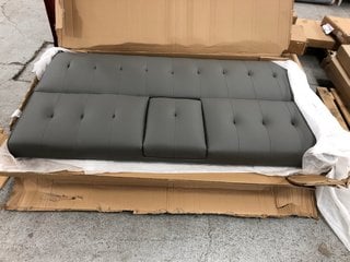 3 SEATER LEATHER SOFA BED IN GREY: LOCATION - C6