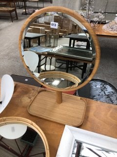 FREESTANDING ROUND TABLE TOP MIRROR IN OAK: LOCATION - B6