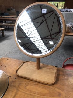 FREESTANDING ROUND TABLE TOP MIRROR IN OAK: LOCATION - B6