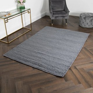 LARGE KNITTED GREY RUG SIZE : 160 X 230CM RRP - £260: LOCATION - B6