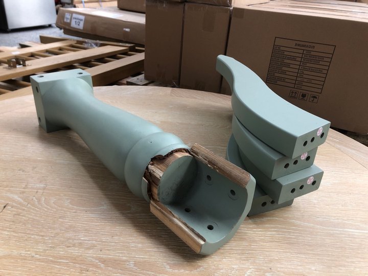 John Pye Auctions JOHN LEWIS & PARTNERS ROUND DINING TABLE, MINT