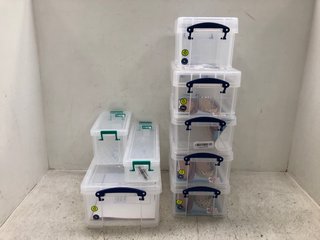 QTY OF ASSORTED SIZED CLEAR PLASTIC STORAGE BOXES: LOCATION - D1