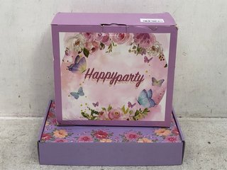 2 X ASSORTED MOTHER/DAUGHTER/WOMENS BIRTHDAY GIFT SETS: LOCATION - D3