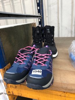 2 X ASSORTED CHILDRENS FOOTWEAR TO INCLUDE MOUNTAIN WAREHOUSE STAMPEDE WATERPROOF WALKING SHOES IN LILAC SIZE: 4: LOCATION - A1