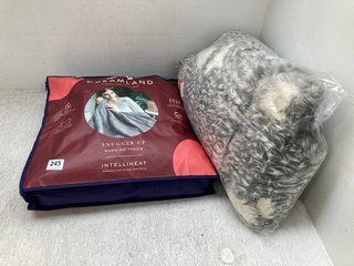 2 X ASSORTED LOUNGE ITEMS TO INCLUDE DREAMLAND SNUGGLE UP WARMING THROW: LOCATION - D7