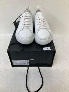 ARMANI EXCHANGE XDX043 LEATHER LACE UP TRAINERS IN WHITE SIZE: 4 RRP - £110: LOCATION - WHITE BOOTH