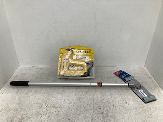 2 X ASSORTED ITEMS TO INCLUDE TYZACK DRYWALL TELESCOPIC POLE SANDER: LOCATION - C17