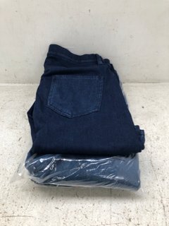 4 X LANDS END STRETCH JEGGING TROUSERS IN MEDIUM AND DARK INDIGO SIZE: M: LOCATION - D1 FRONT