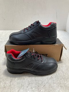 PORTWEST WOMENS SAFETY SHOES IN BLACK & RED - UK SIZE 5: LOCATION - AR13