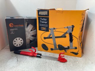 QTY OF ASSORTED ITEMS TO INCLUDE 15"SILVER WHEEL TRIMS & RED STEERING LOCK: LOCATION - AR16