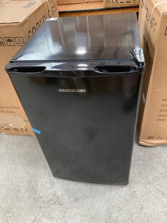 John Pye Auctions COOKOLOGY UNDER COUNTER FRIDGE MODEL UCFR110BK/1 LOCATION B4