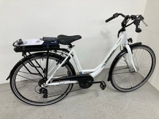 SCHIANO LADIES ELECTRIC CYCLE IN WHITE WITH REAR LUGGAGE RACK: LOCATION - A3