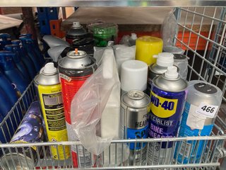 (COLLECTION ONLY) QTY OF ASSORTED ITEMS TO INCLUDE WD-40 SPRAY & ROCKET LUBRICANT SPRAY: LOCATION - B8