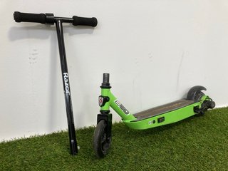 (COLLECTION ONLY) RAZOR S80 NEON GREEN/BLACK ELECTRIC SCOOTER: LOCATION - BR2