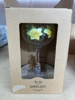4 X GINOLOGY GIN GLASSES WITH PAINTED FLOWERS: LOCATION - BR15