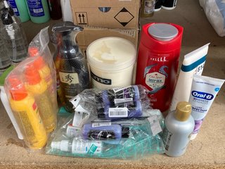 (COLLECTION ONLY) QTY OF ASSORTED ITEMS TO INCLUDE OLD SPICE DEEP SEA HAND/FACE WASH & OSMO DEEP MOISTURE REPAIR MASK: LOCATION - BR17