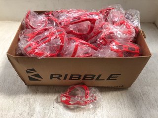 50 X LEVEL NYLON FIBRE BOTTLE CAGES IN RED - COMBINED RRP £250: LOCATION - AR9