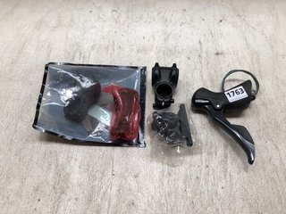 QTY OF ASSORTED BIKE ACCESSORIES TO INCLUDE RACE FACE BAR BRACKET IN BLACK: LOCATION - AR11