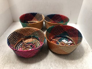 4 X NATURAL WOVEN STYLE STORAGE BASKETS IN MULTI WOVEN FINISH: LOCATION - BR12