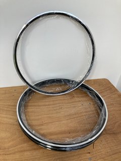 SET OF 4 ALEXIS CYCLING WHEEL RIMS IN BLACK AND SILVER - COMBINED RRP £120: LOCATION - AR1