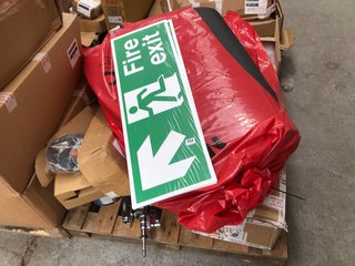 QTY OF ASSORTED ITEMS TO INCLUDE FIRE EXIT SIGN: LOCATION - B7 (KERBSIDE PALLET DELIVERY)