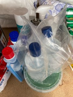 (COLLECTION ONLY) QTY OF ASSORTED ITEMS TO INCLUDE ASTONISH MOULD AND MILDEW BLASTER (PLEASE NOTE: 18+YEARS ONLY. ID MAY BE REQUIRED): LOCATION - BR15