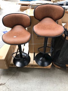 2 X BAR CHAIRS IN BROWN WITH BLACK FRAME: LOCATION - B3
