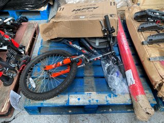PALLET OF ASSORTED ITEMS TO INCLUDE CHAOS KIDS BIKE: LOCATION - A4