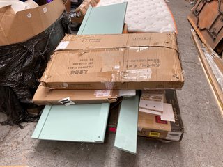 PALLET OF ASSORTED ITEMS TO INCLUDE TV STAND: LOCATION - A9 (KERBSIDE PALLET DELIVERY)