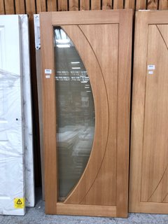 4 X PRE FINISHED OAK SALERNO DOOR WITH CLEAR GLASS SIZE : 1981 X 838 X 35MM: LOCATION - A2 (KERBSIDE PALLET DELIVERY)