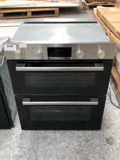 BOSCH BUILT IN DOUBLE ELECTRIC OVEN: MODEL NBS113BR0B - RRP £679: LOCATION - A3